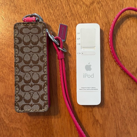 Coach i-pod cover & 1st generation i-pod shuffle. - Picture 3 of 5